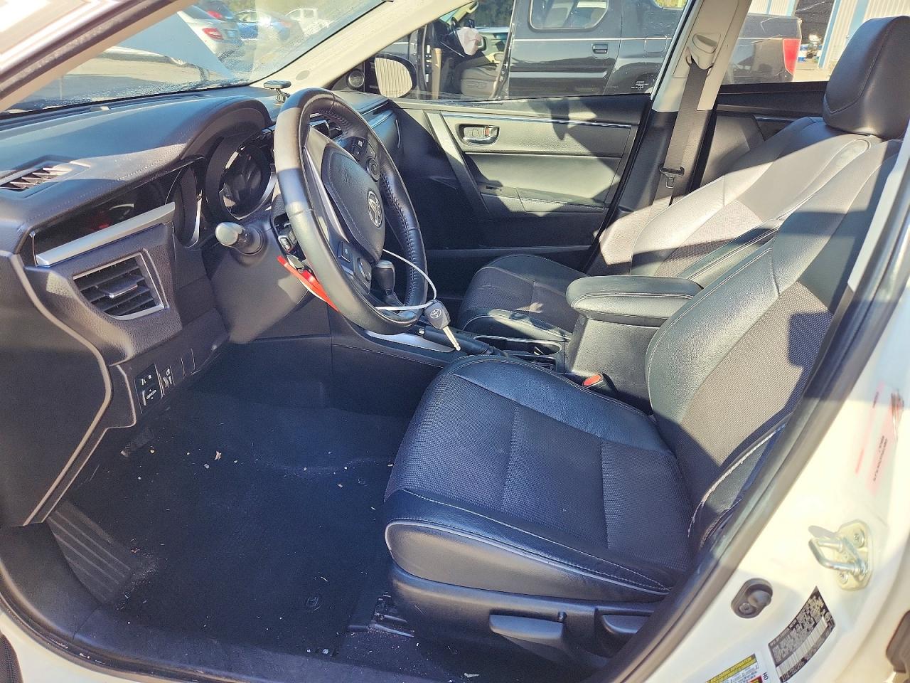 2014 TOYOTA COROLLA L photo 7
