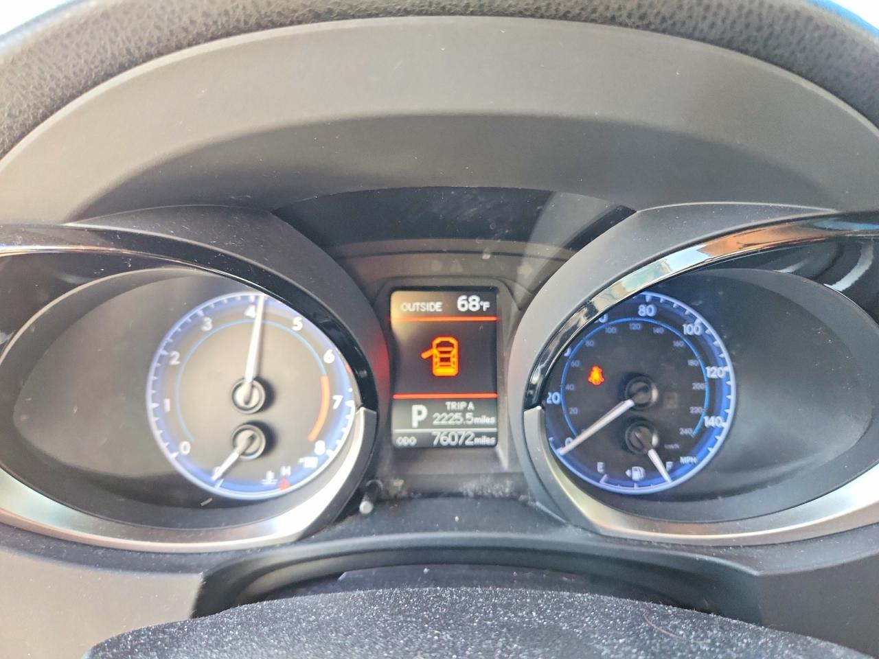 2014 TOYOTA COROLLA L photo 9