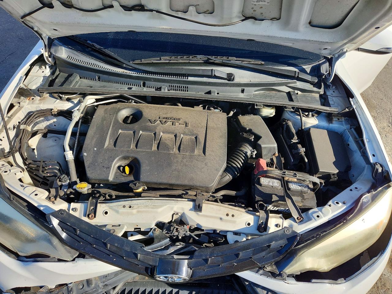 2014 TOYOTA COROLLA L photo 11