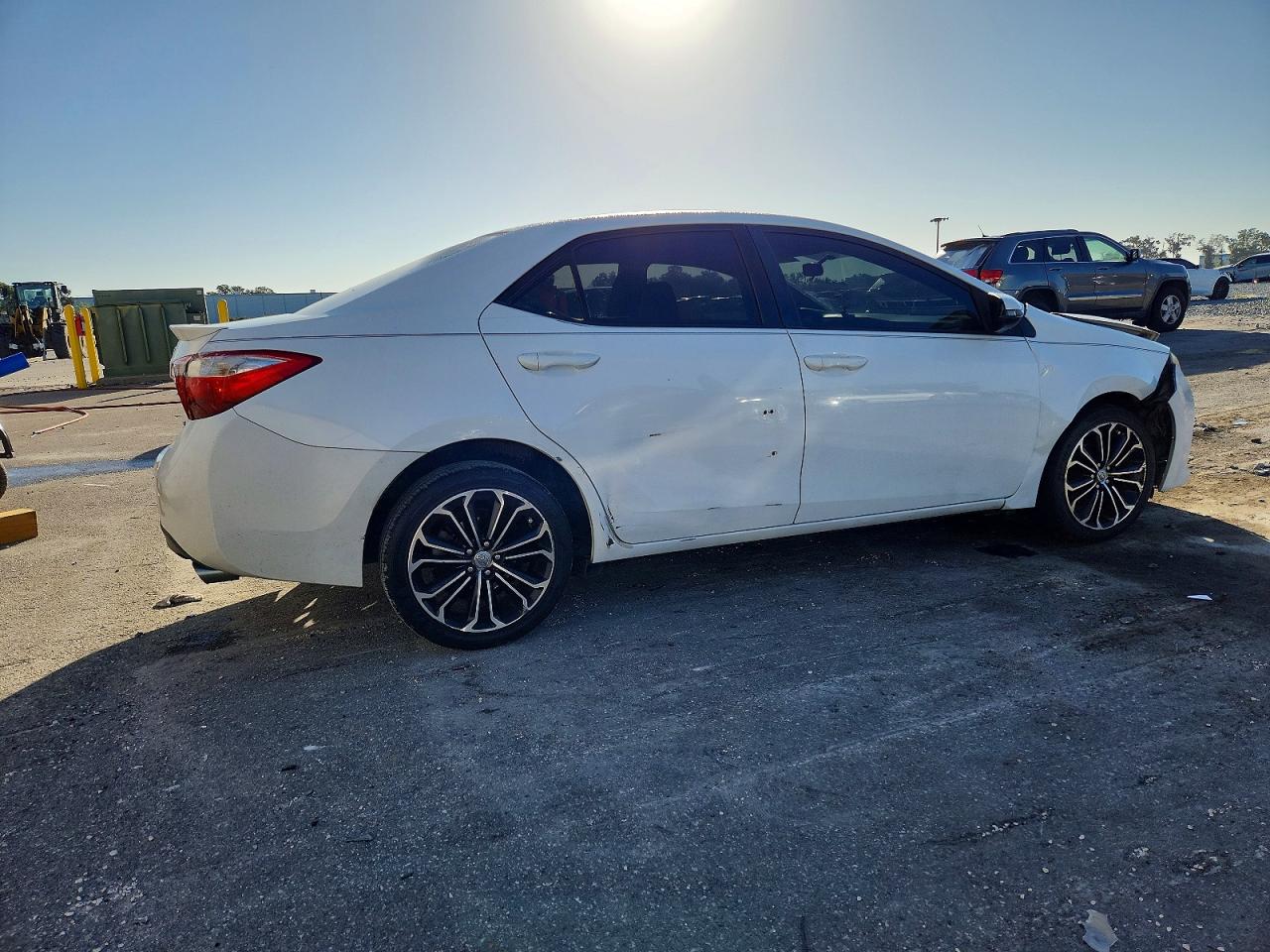 2014 TOYOTA COROLLA L photo 3