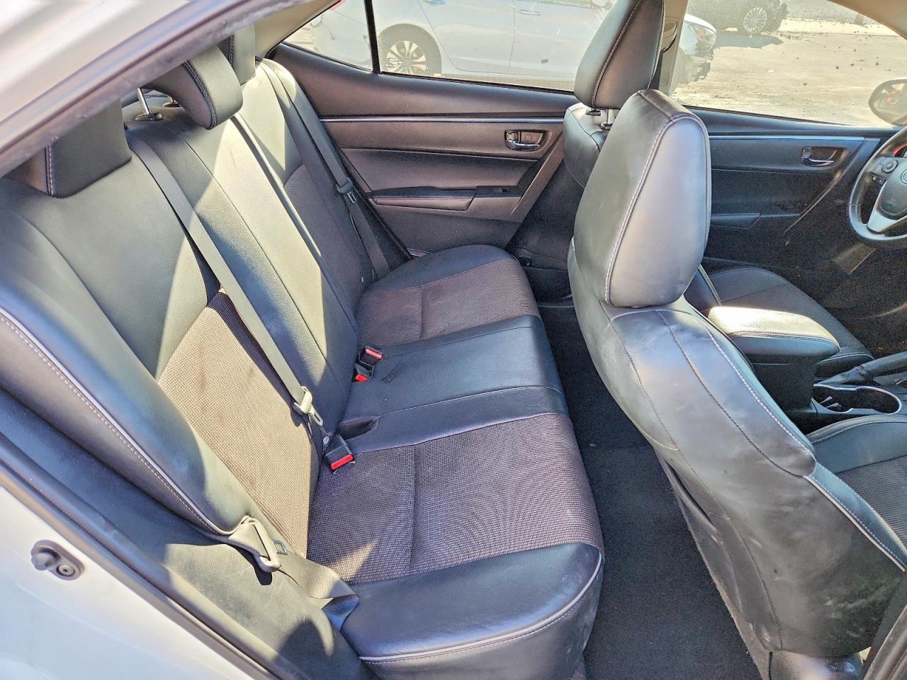 2014 TOYOTA COROLLA L photo 10