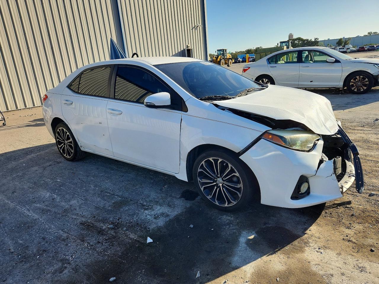 2014 TOYOTA COROLLA L photo 4