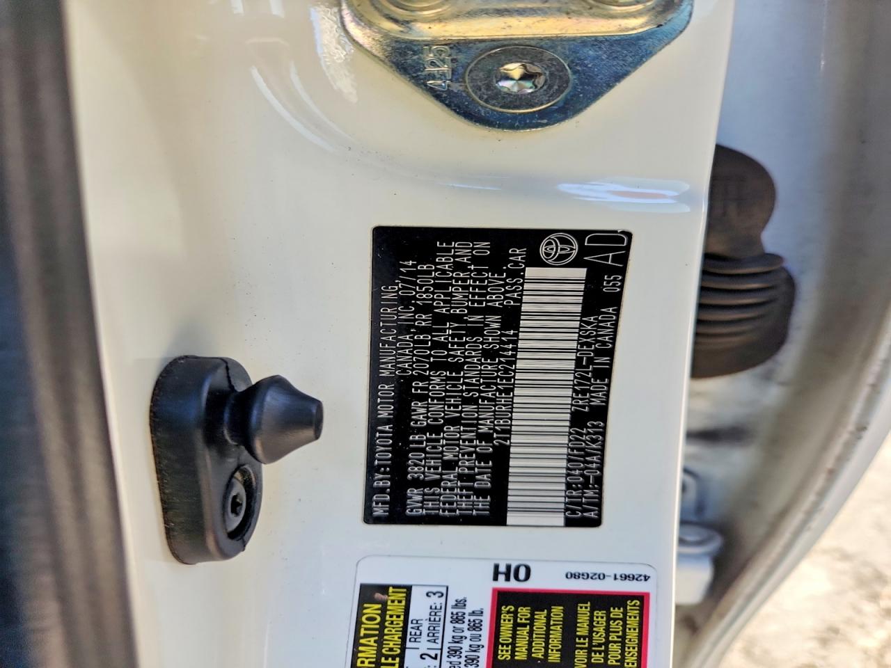 2014 TOYOTA COROLLA L photo 12