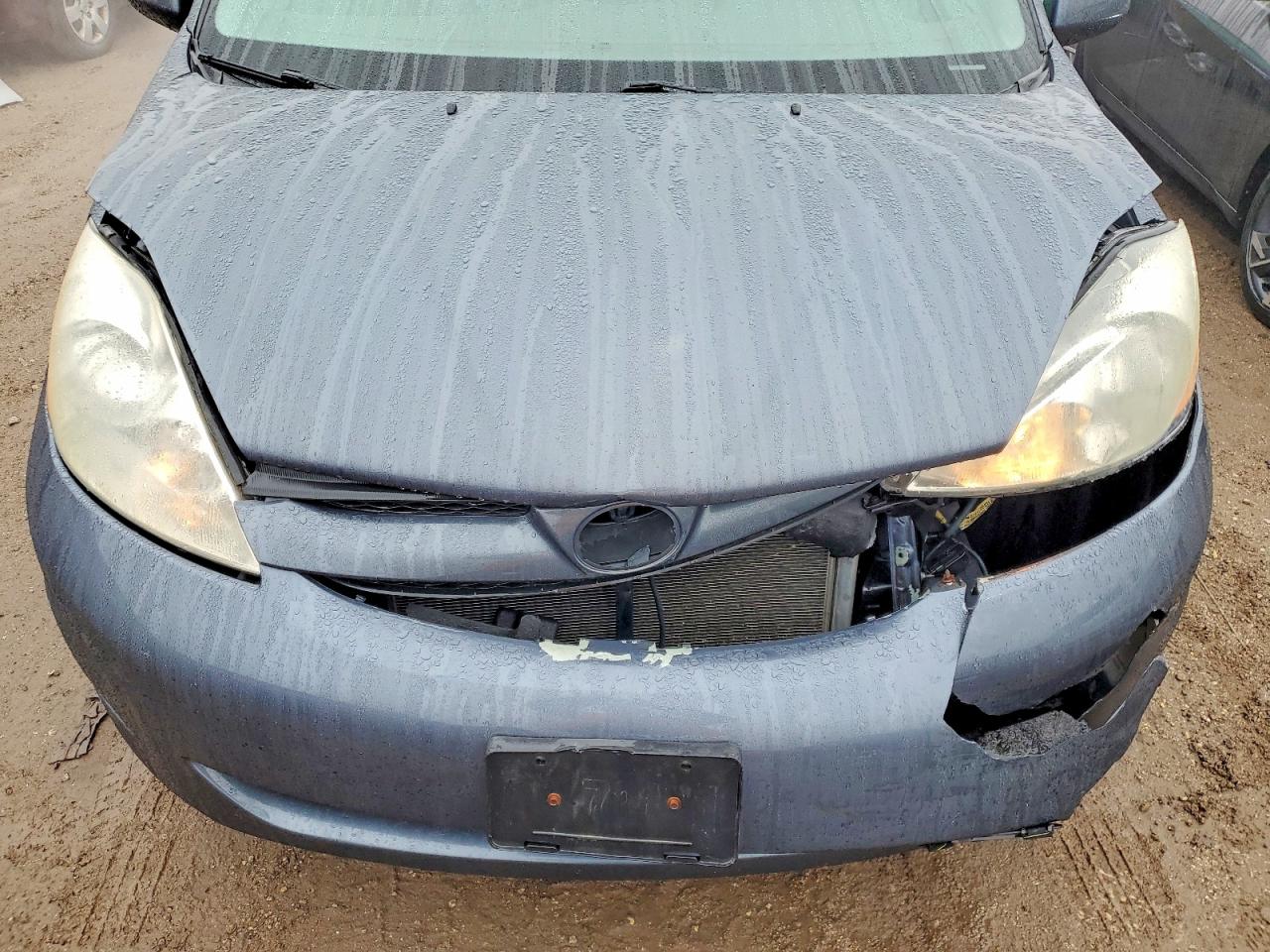 2008 TOYOTA SIENNA XLE photo 11