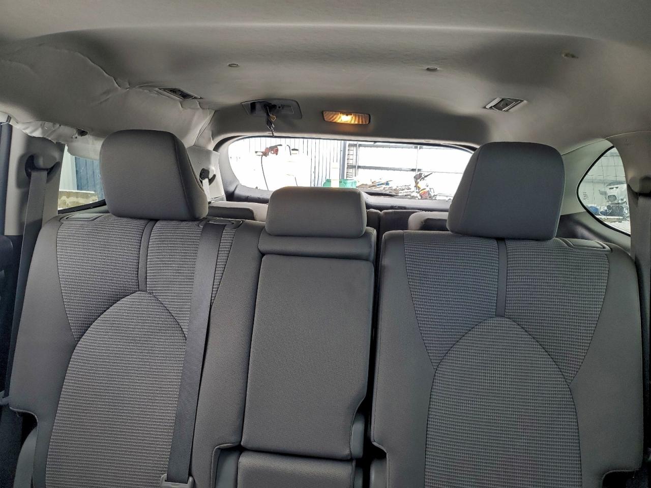 2021 TOYOTA HIGHLANDER HYBRID LE photo 10