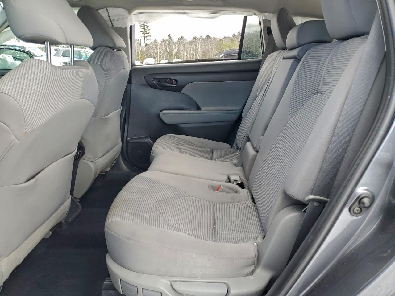 2021 TOYOTA HIGHLANDER HYBRID LE photo 11