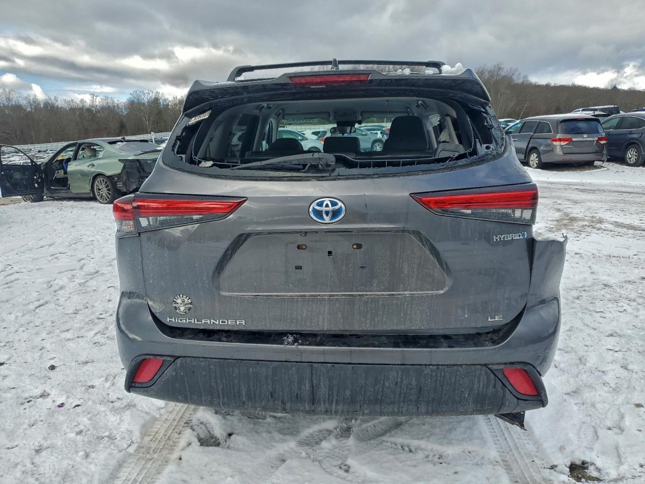 2021 TOYOTA HIGHLANDER HYBRID LE photo 6