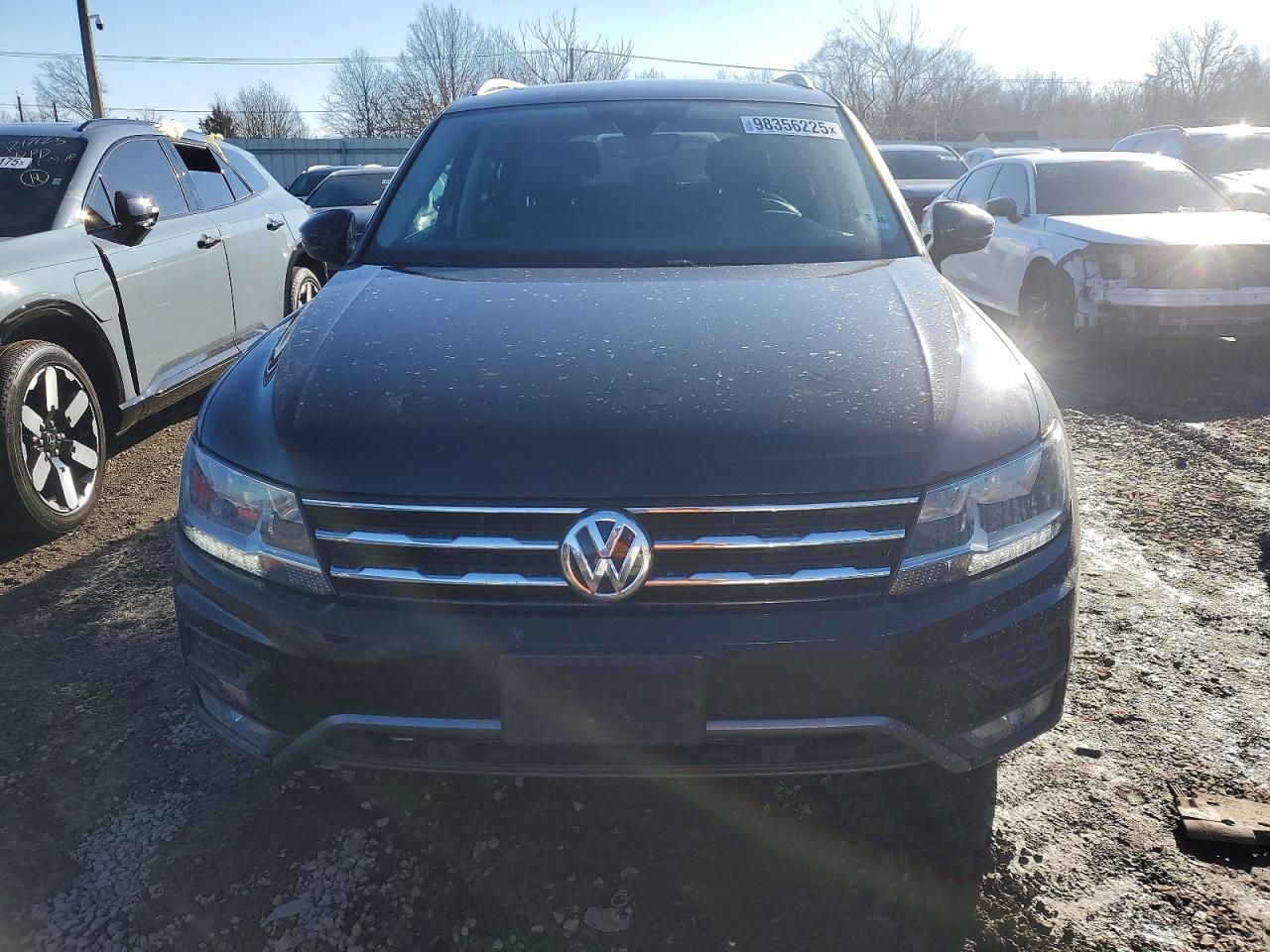 2021 VOLKSWAGEN TIGUAN SE photo 5