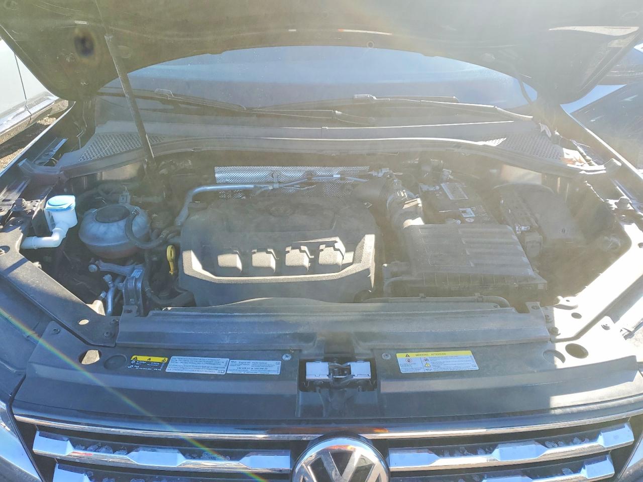 2021 VOLKSWAGEN TIGUAN SE photo 12