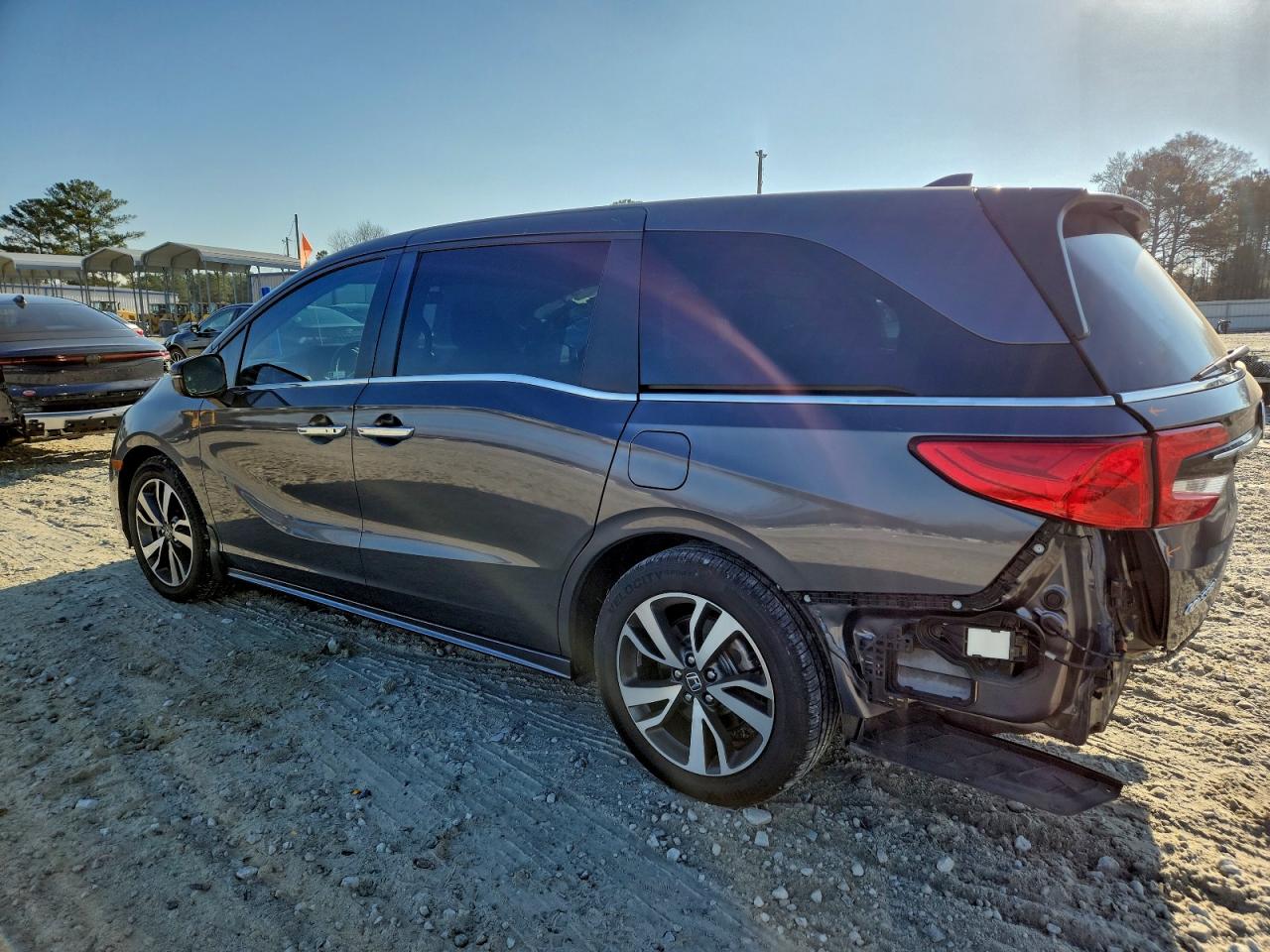 2023 HONDA ODYSSEY TOURING photo 2
