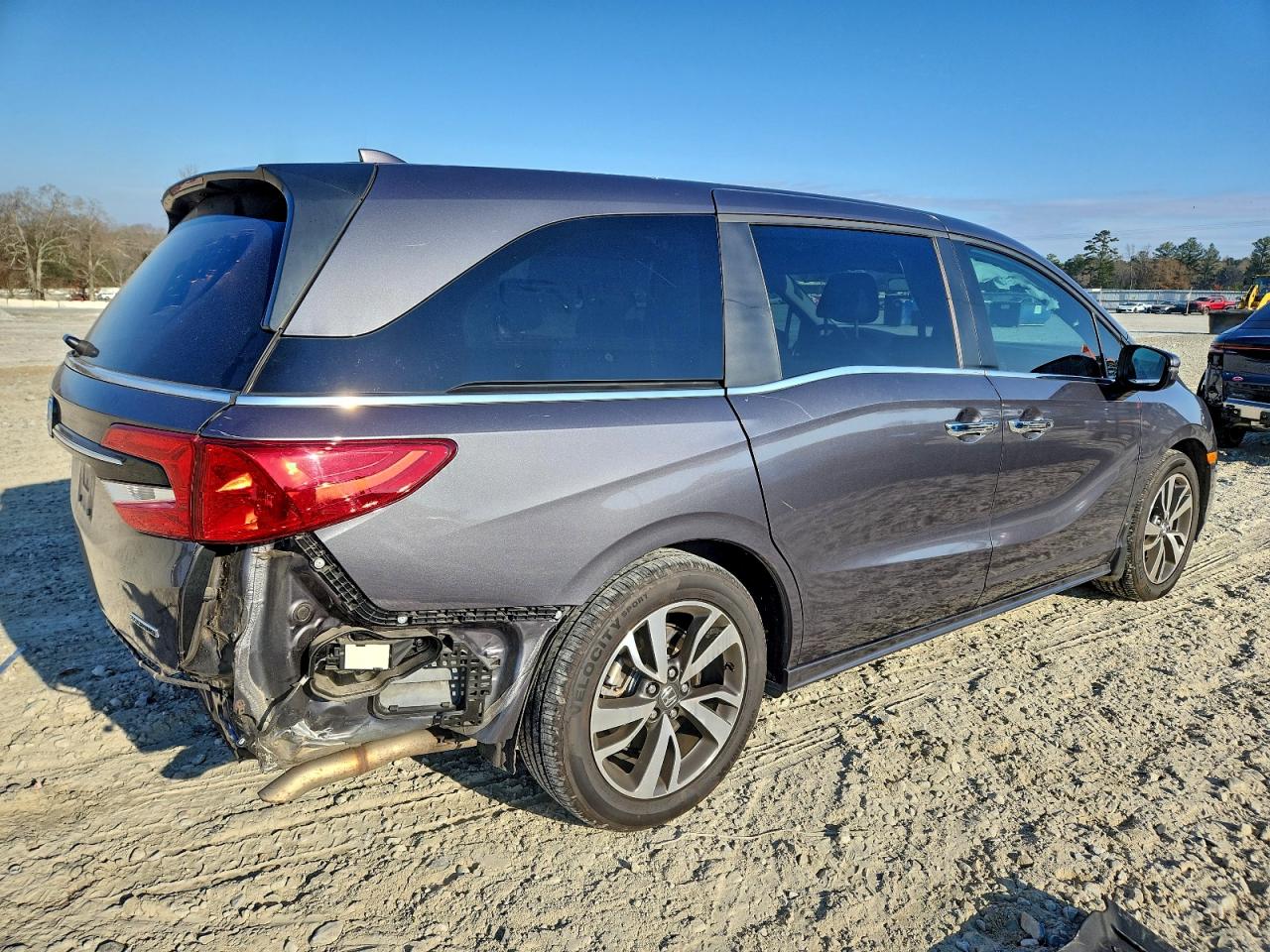2023 HONDA ODYSSEY TOURING photo 3