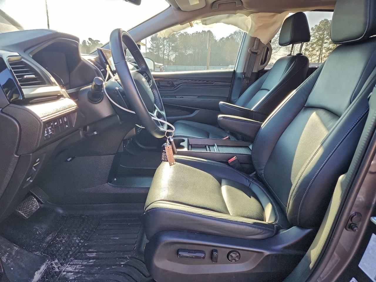 2023 HONDA ODYSSEY TOURING photo 7