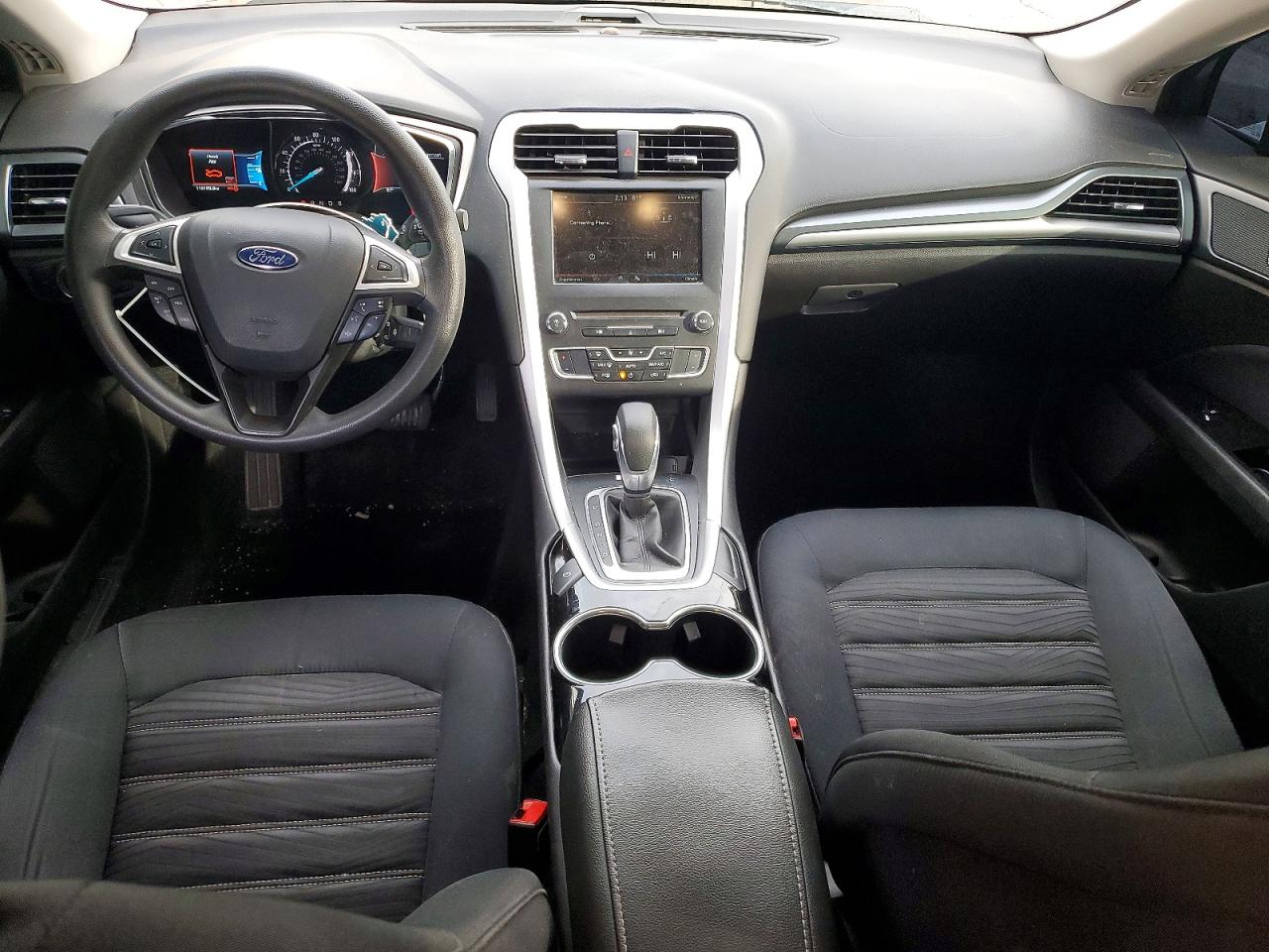 2016 FORD FUSION SE photo 8