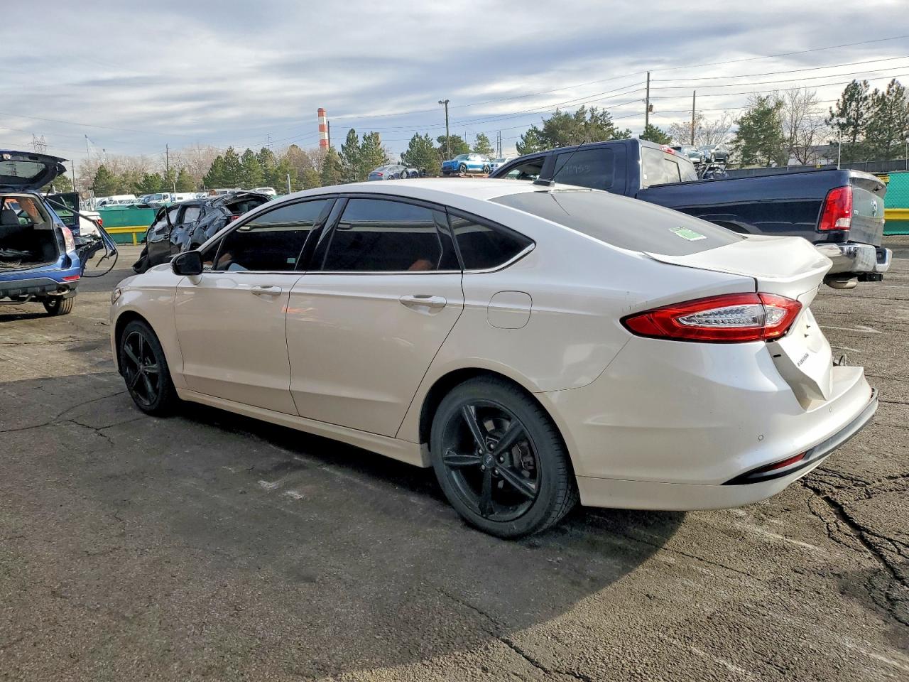 2016 FORD FUSION SE photo 2