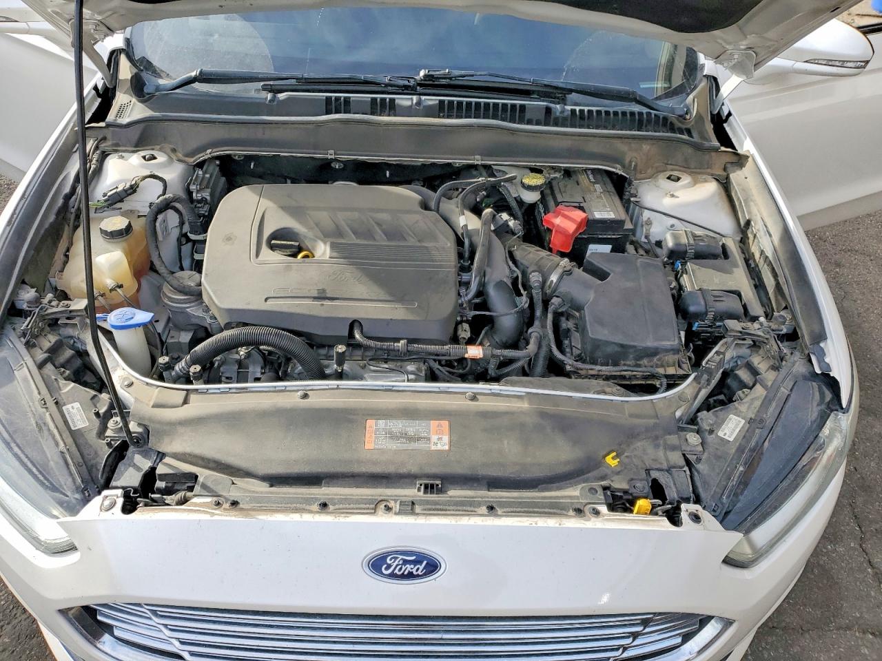 2016 FORD FUSION SE photo 11