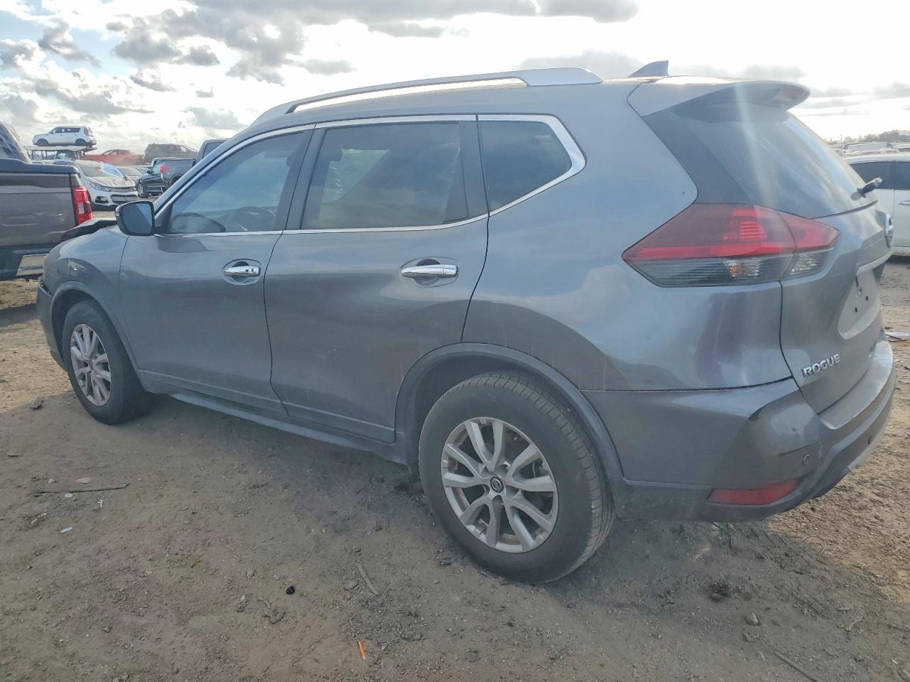 2020 NISSAN ROGUE S photo 2