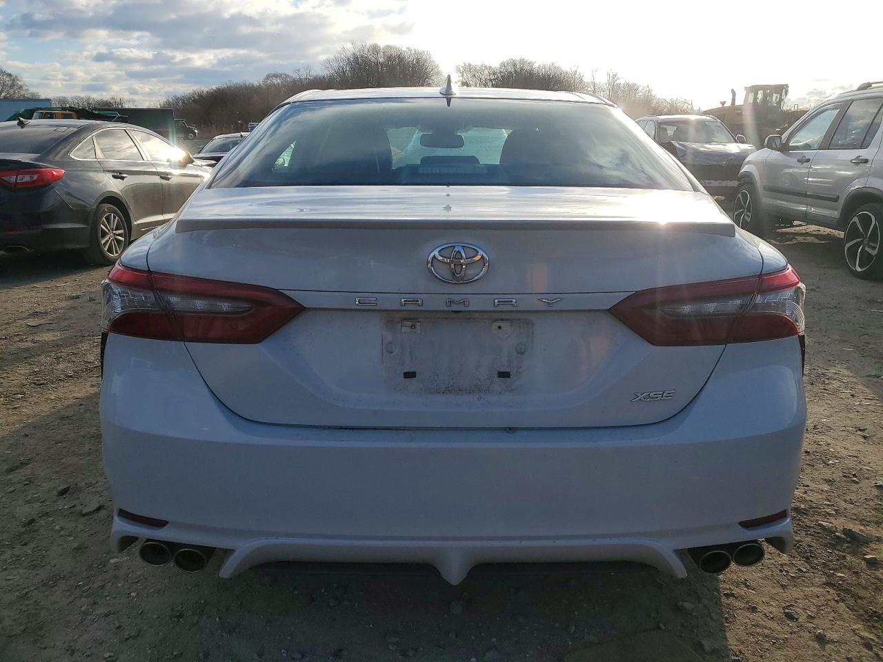 2022 TOYOTA CAMRY XSE photo 6