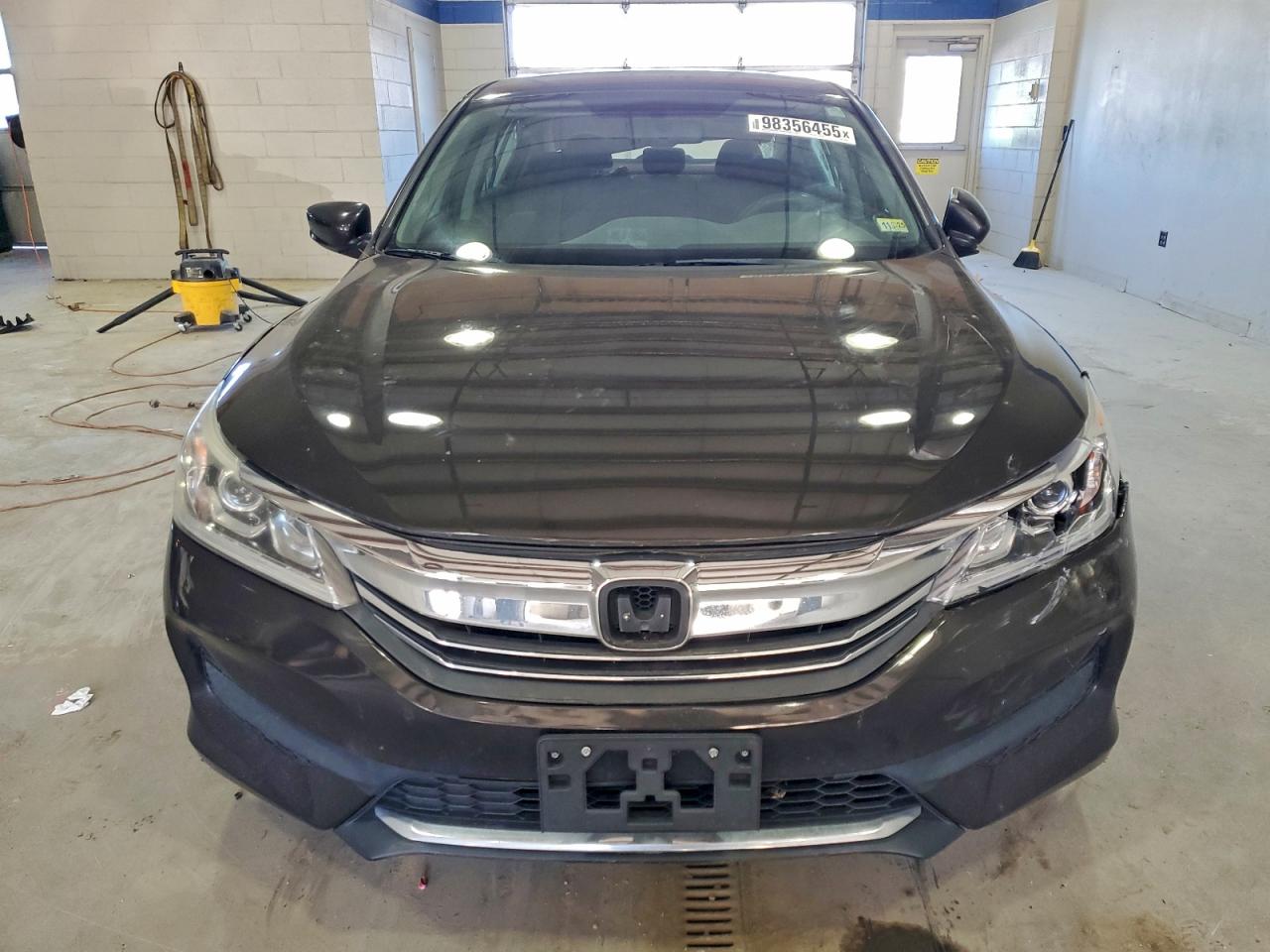 2017 HONDA ACCORD LX photo 5