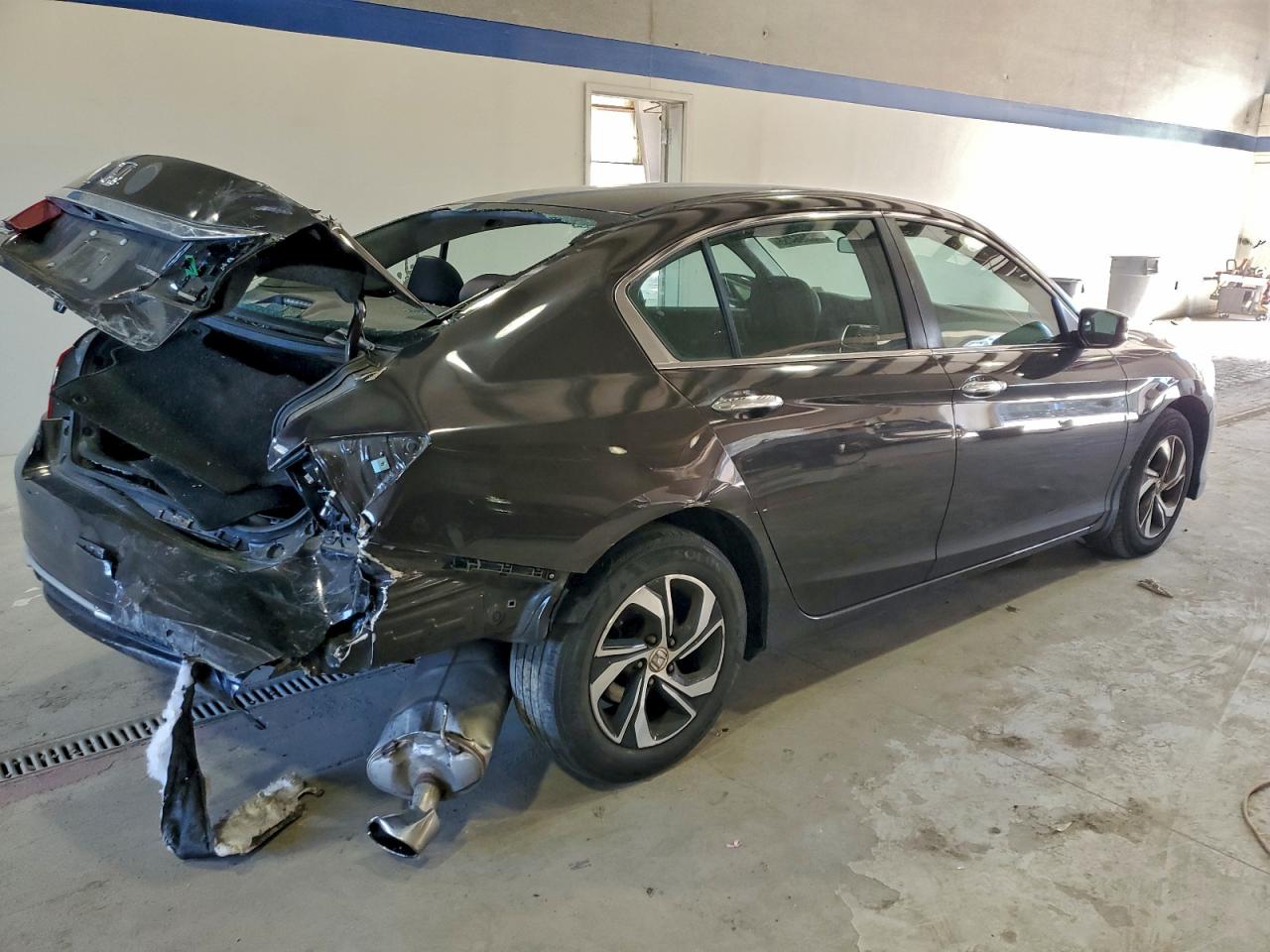 2017 HONDA ACCORD LX photo 3