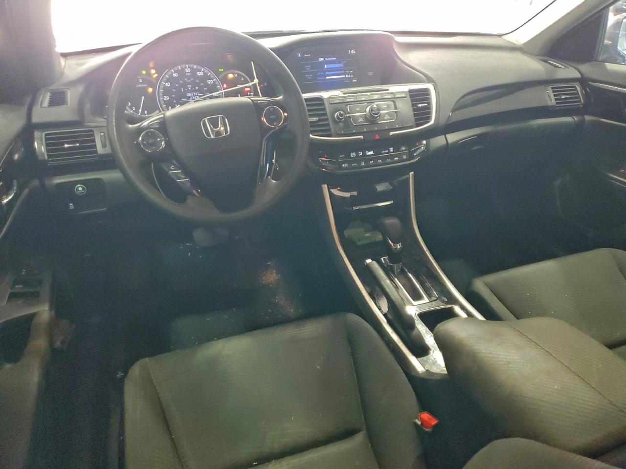 2017 HONDA ACCORD LX photo 8