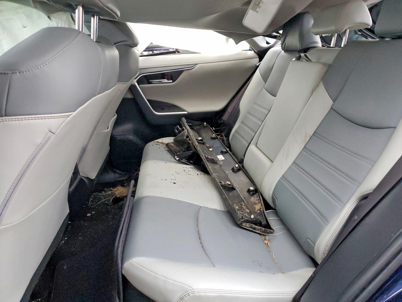 2019 TOYOTA RAV4 LIMITED photo 11