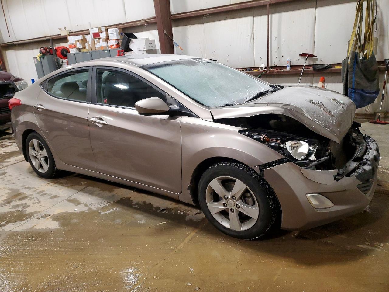 2013 HYUNDAI ELANTRA GLS photo 4