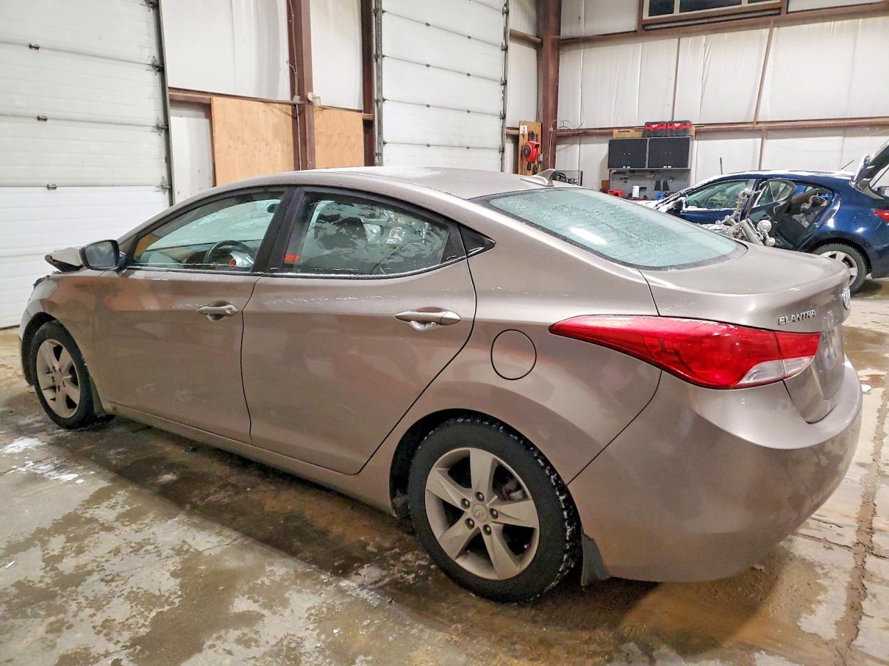 2013 HYUNDAI ELANTRA GLS photo 2