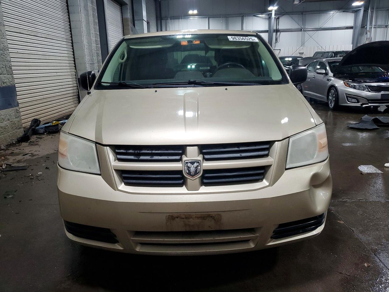 2010 DODGE GRAND CARAVAN SE photo 5