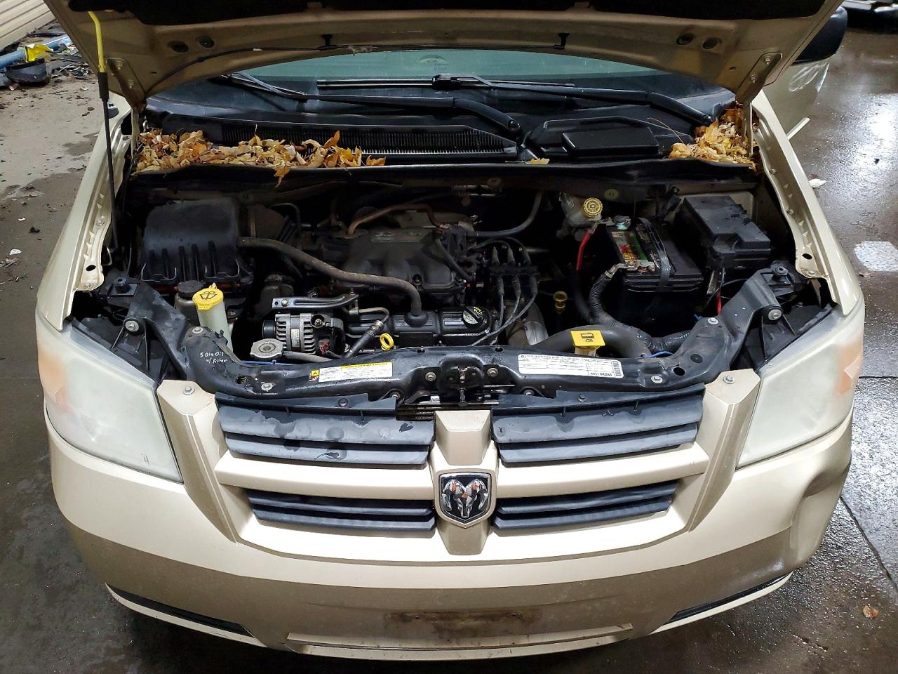 2010 DODGE GRAND CARAVAN SE photo 12