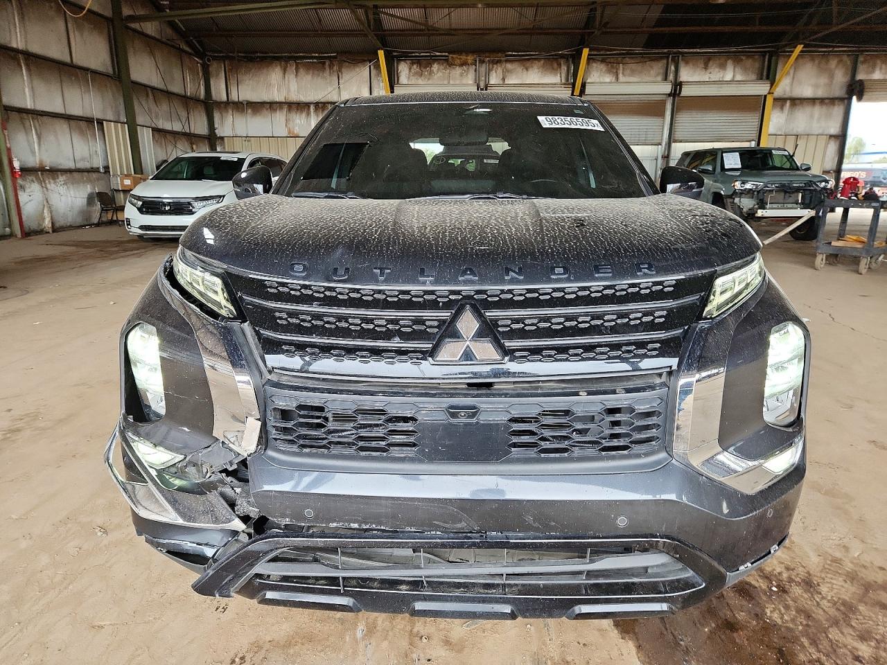 2024 MITSUBISHI OUTLANDER SE photo 5