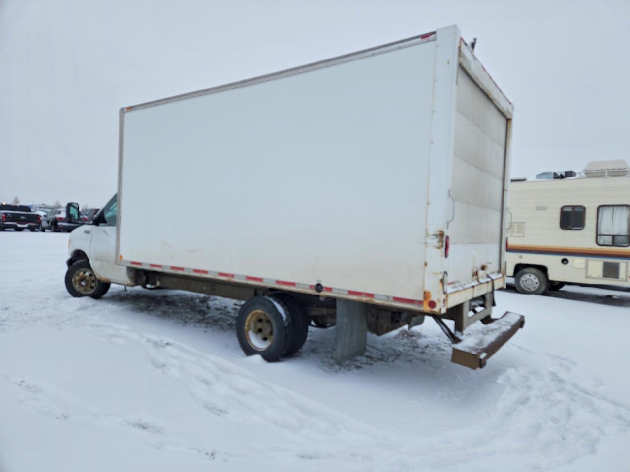 2004 FORD ECONOLINE E450 SUPER DUTY CUTAWAY VAN photo 2