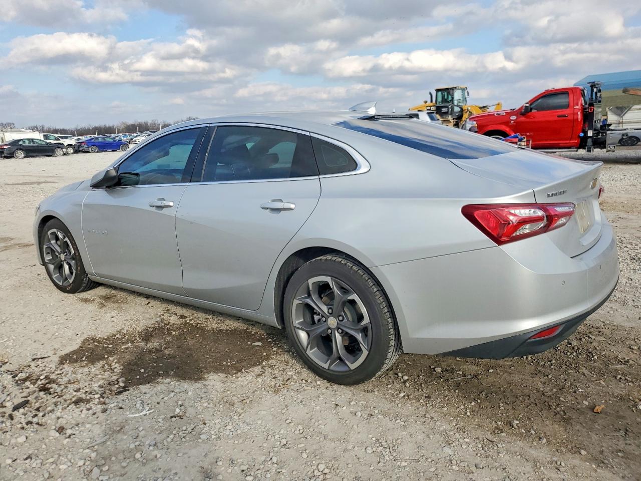 2022 CHEVROLET MALIBU LT photo 2