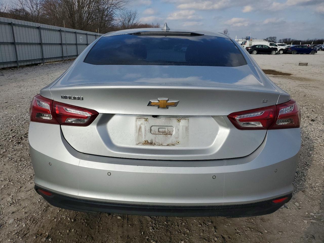 2022 CHEVROLET MALIBU LT photo 6