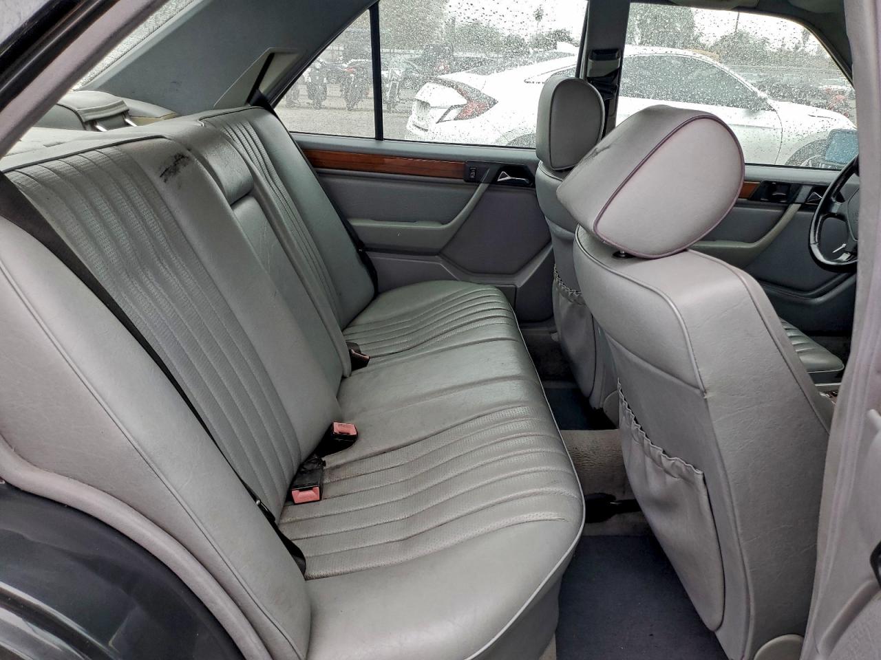 1993 MERCEDES-BENZ 300 E 2.8 photo 10