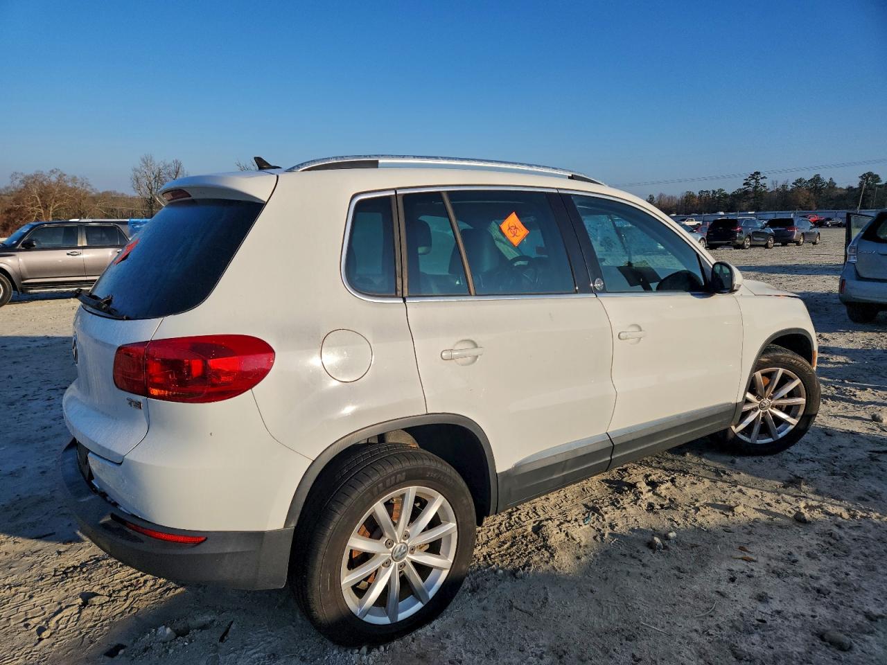 2017 VOLKSWAGEN TIGUAN WOLFSBURG photo 3