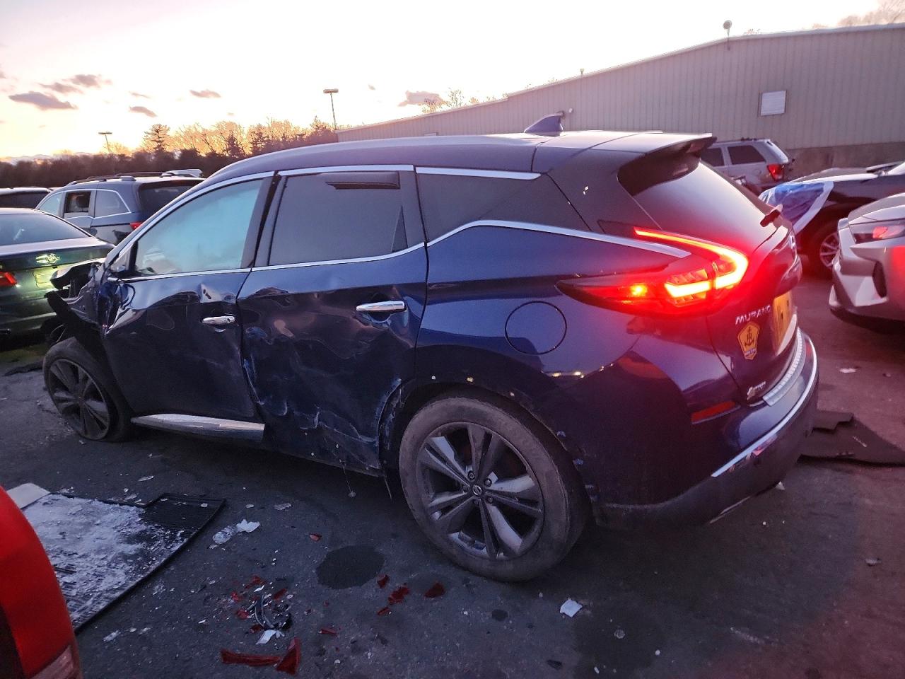 2020 NISSAN MURANO PLATINUM photo 2
