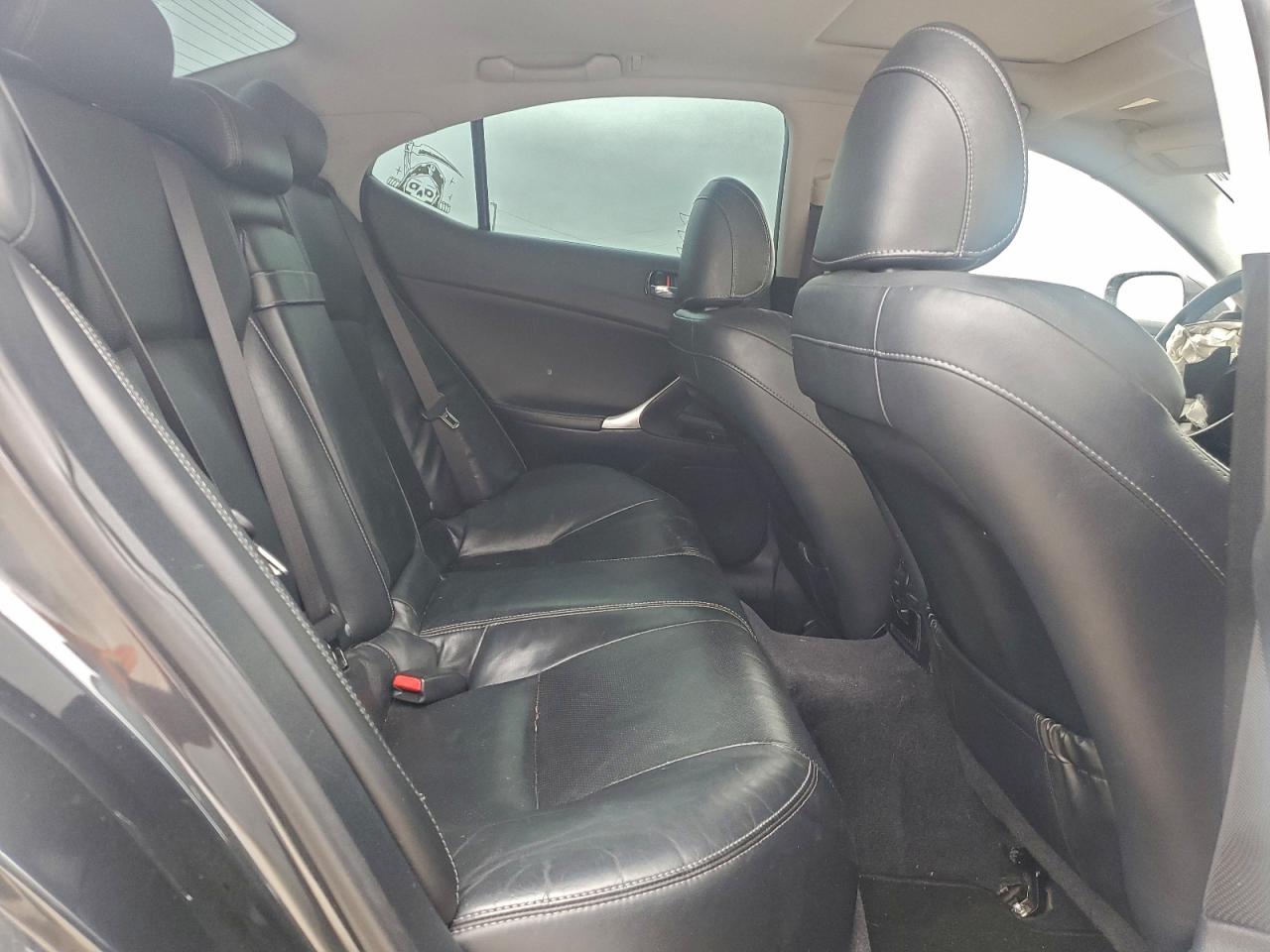 2011 LEXUS IS 250 photo 10