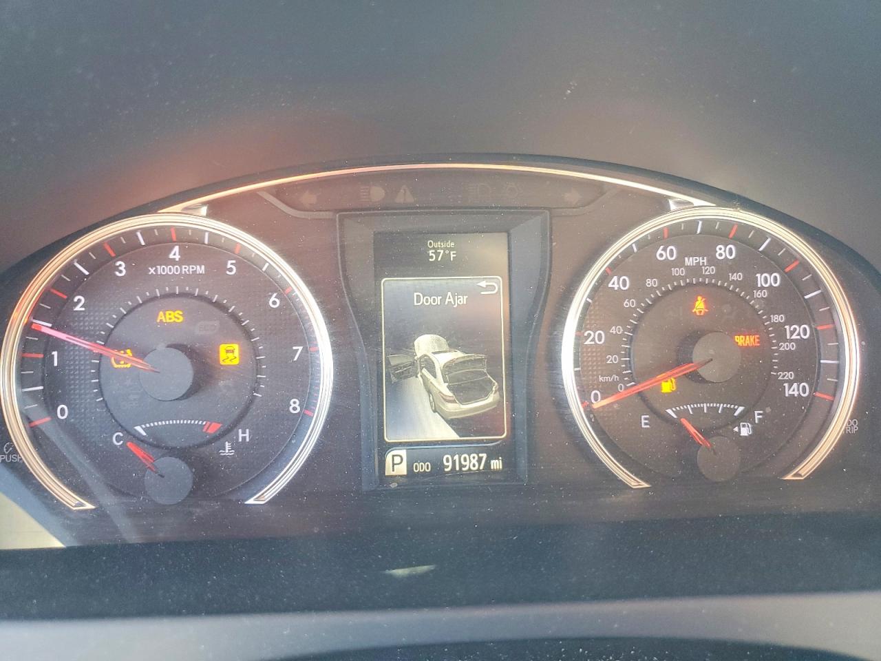 2016 TOYOTA CAMRY LE photo 9