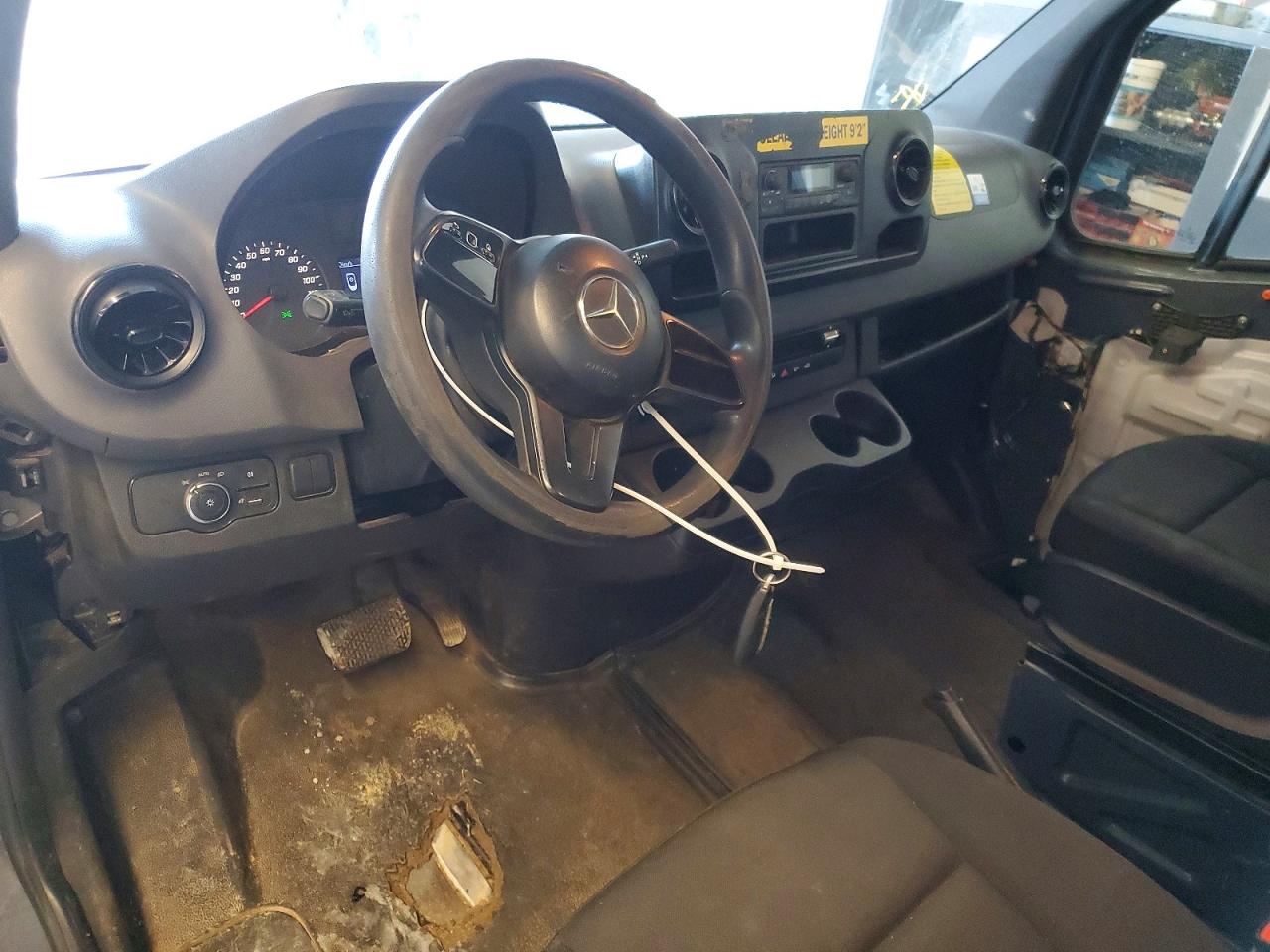 2019 MERCEDES BENZ SPRINTER 2500 DELIVERY VAN photo 8