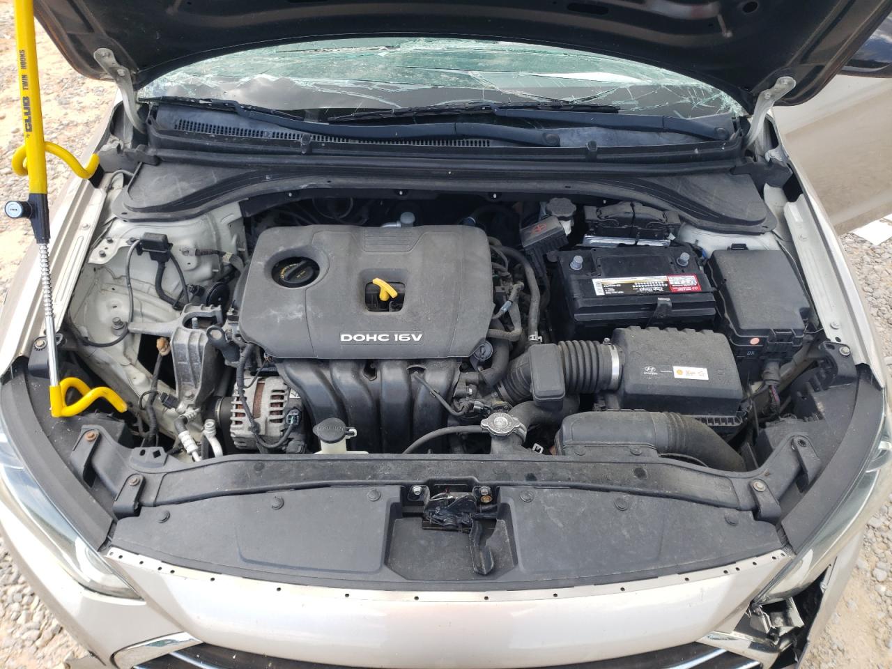 2017 HYUNDAI ELANTRA SE photo 11