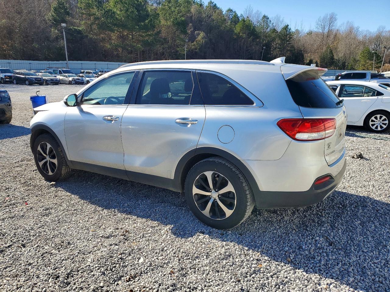 2017 KIA SORENTO EX photo 2
