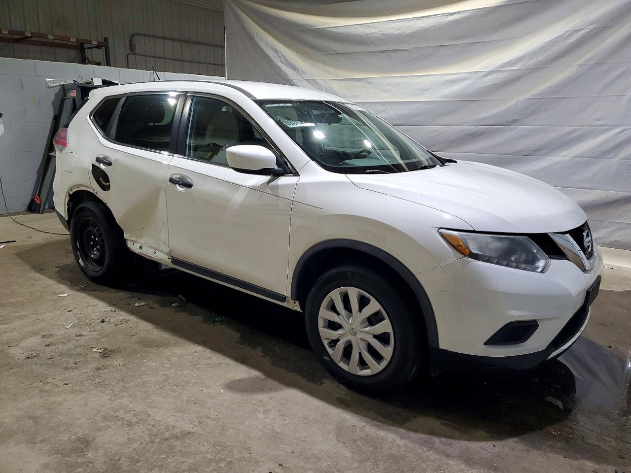 2016 NISSAN ROGUE S photo 4