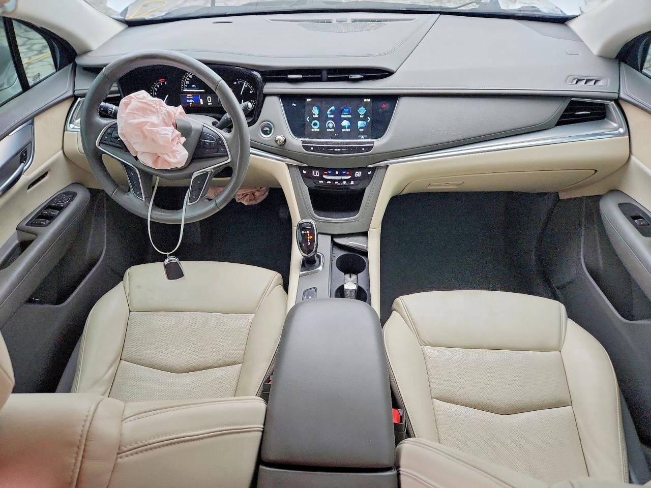 2018 CADILLAC XT5 LUXURY photo 8