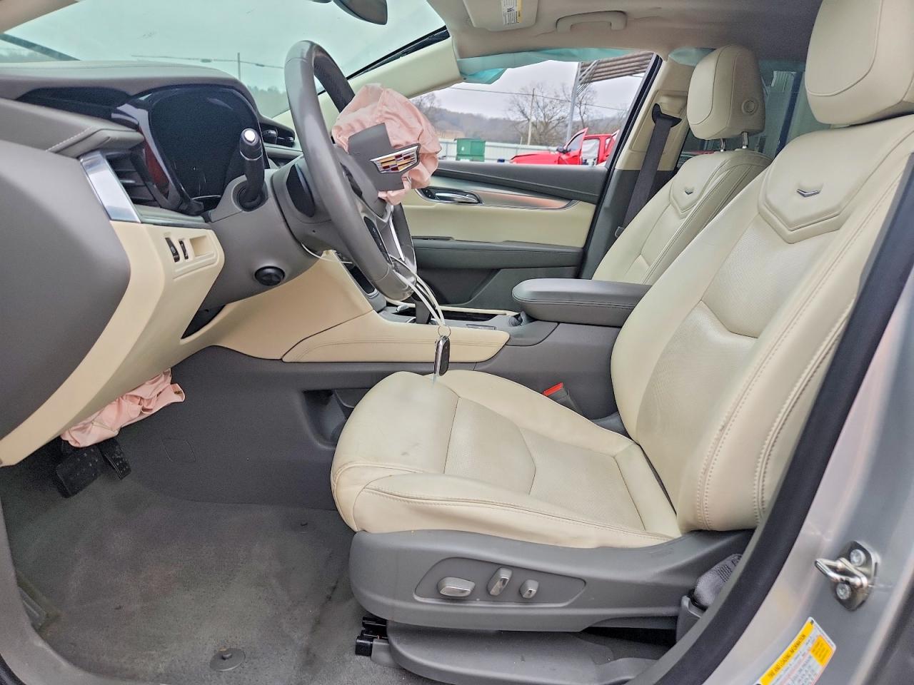 2018 CADILLAC XT5 LUXURY photo 7