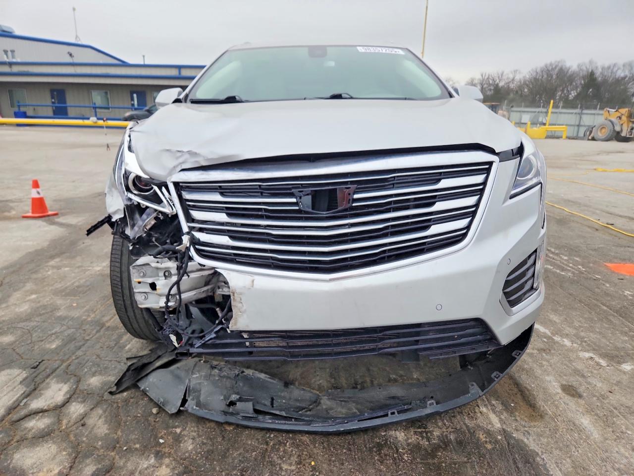 2018 CADILLAC XT5 LUXURY photo 5