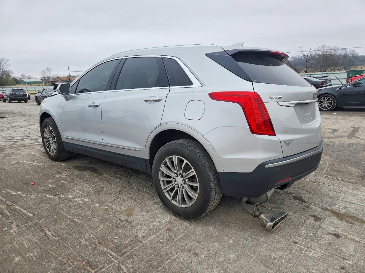 2018 CADILLAC XT5 LUXURY photo 2