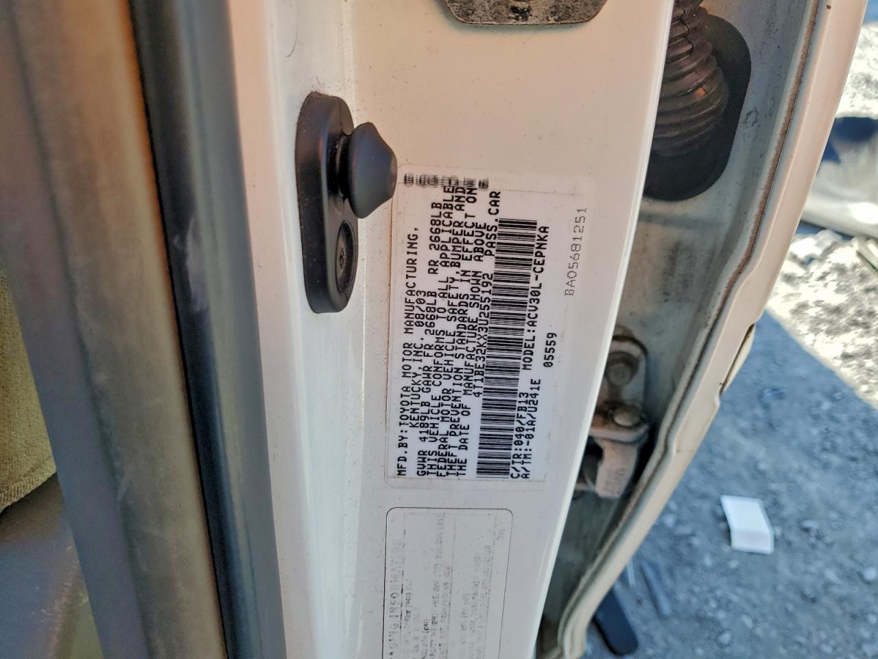 2003 TOYOTA CAMRY LE photo 13