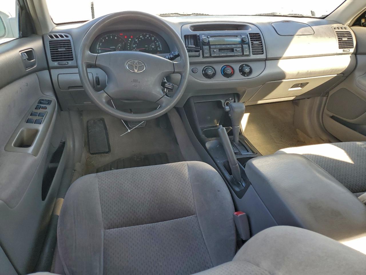 2003 TOYOTA CAMRY LE photo 8