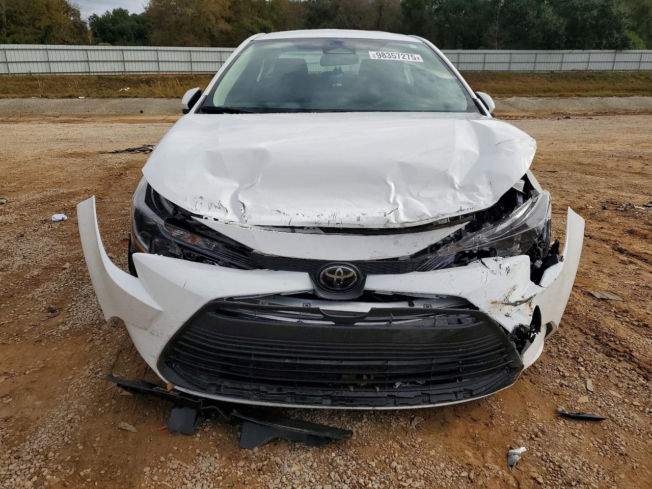 2025 TOYOTA COROLLA LE photo 5