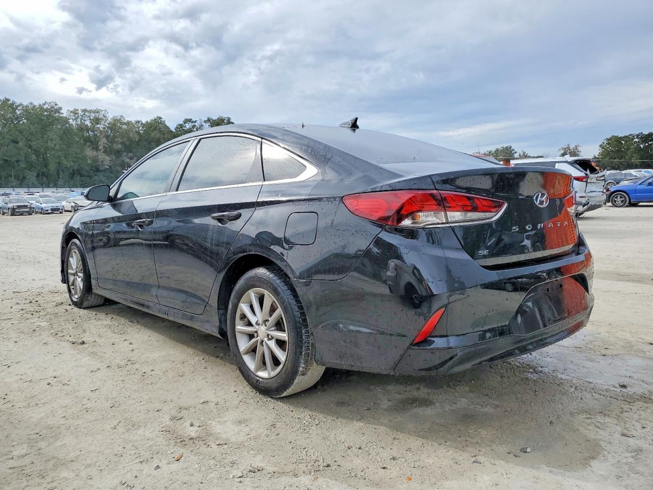 2018 HYUNDAI SONATA SE photo 2
